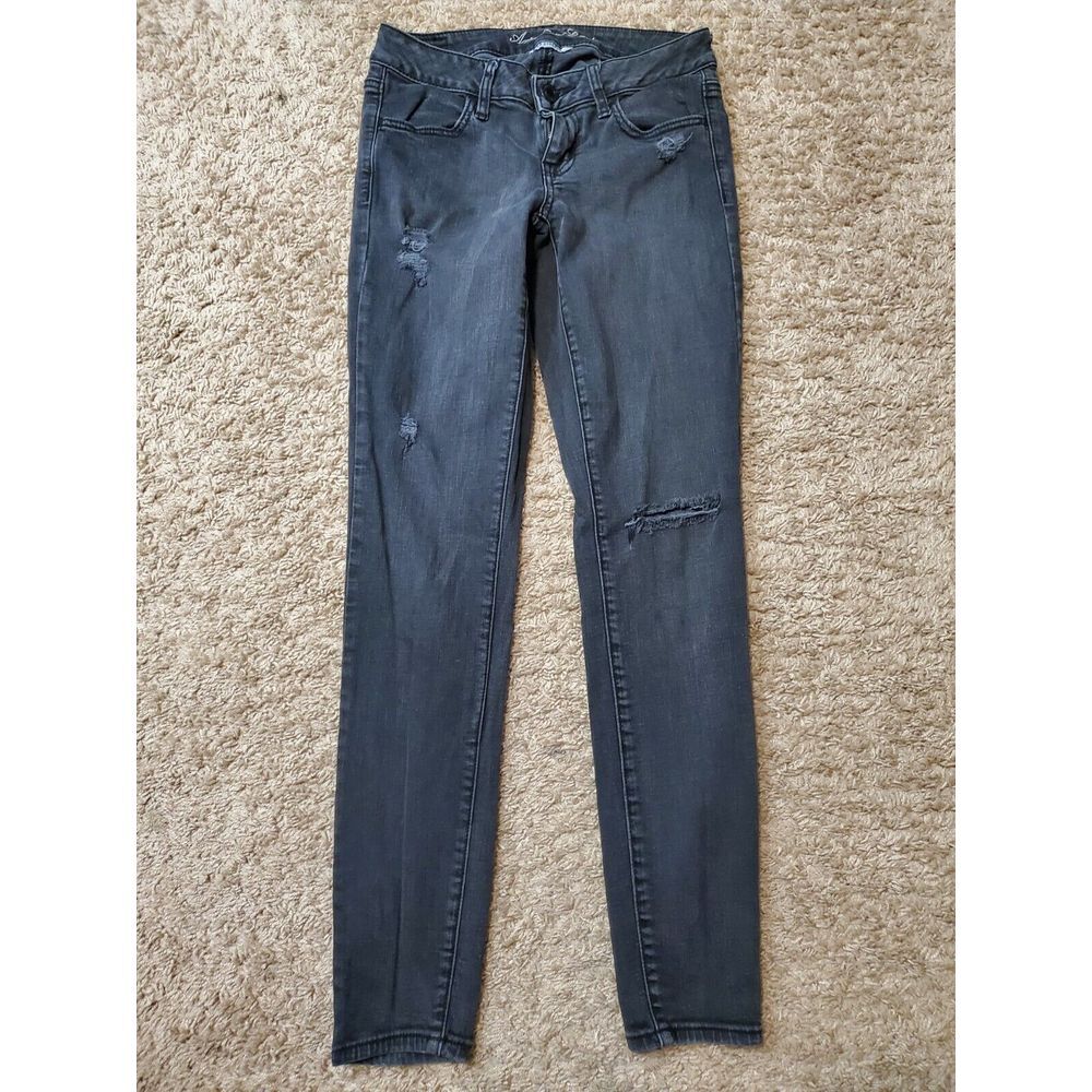 AMERICAN EAGLE Women's SUPER STRETCH Jeggins Black Distressed Jeans  Size 4